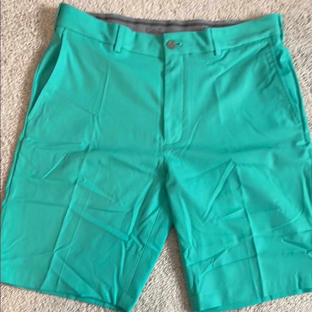 Walter Hagen Perfect 11 Green Flat Front Golf Shorts with Modern Cut